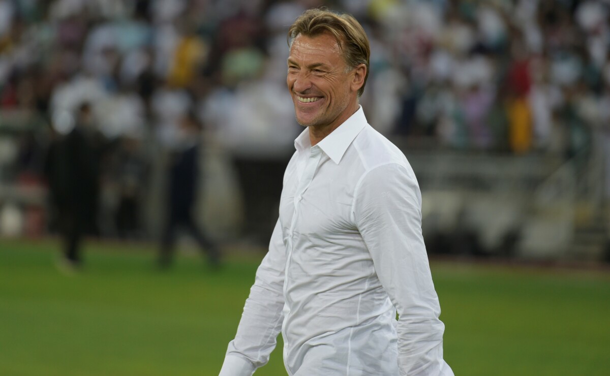 Herve Renard, the head coach of Saudi Arabia in FIFA World Cup 2022 -  Sportstar