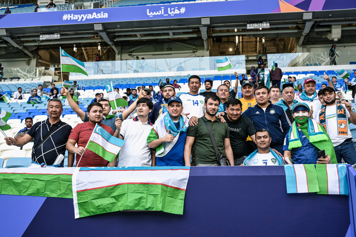 Images - Group B: Australia V Uzbekistan