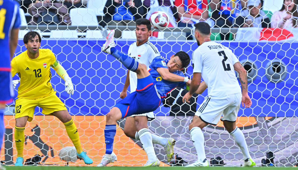 Images - Group D: Iraq V Japan