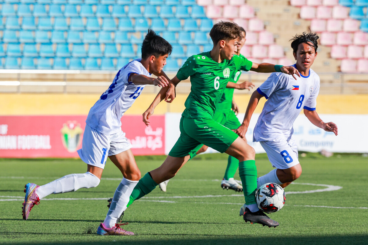 U 17. Жизнь в Туркменистане. U 17 Turkmenistan. Ахала столица Туркменистана. Футболисты с номером 16.