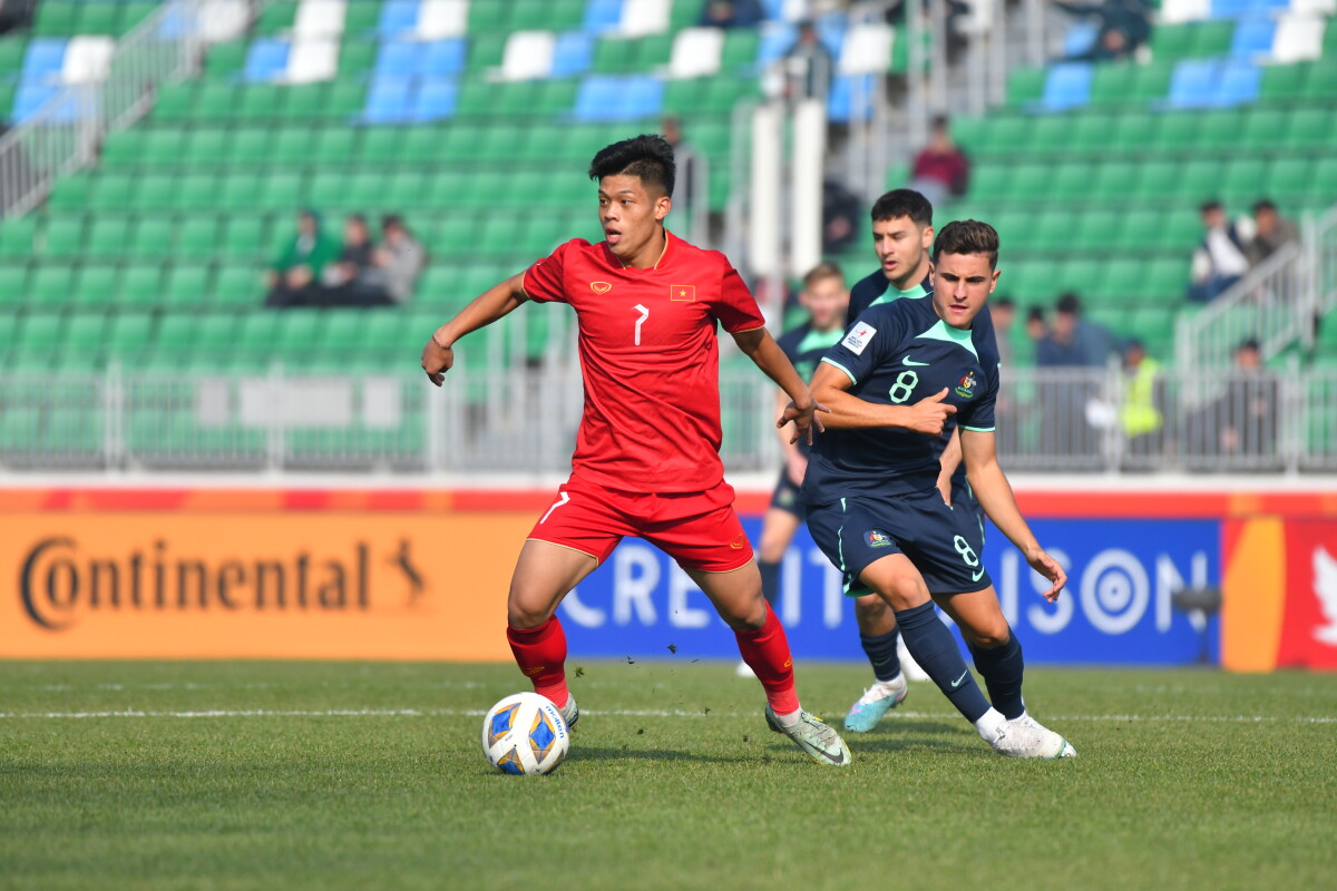 Group B - MD1: Australia V Vietnam; Qatar V IR Iran