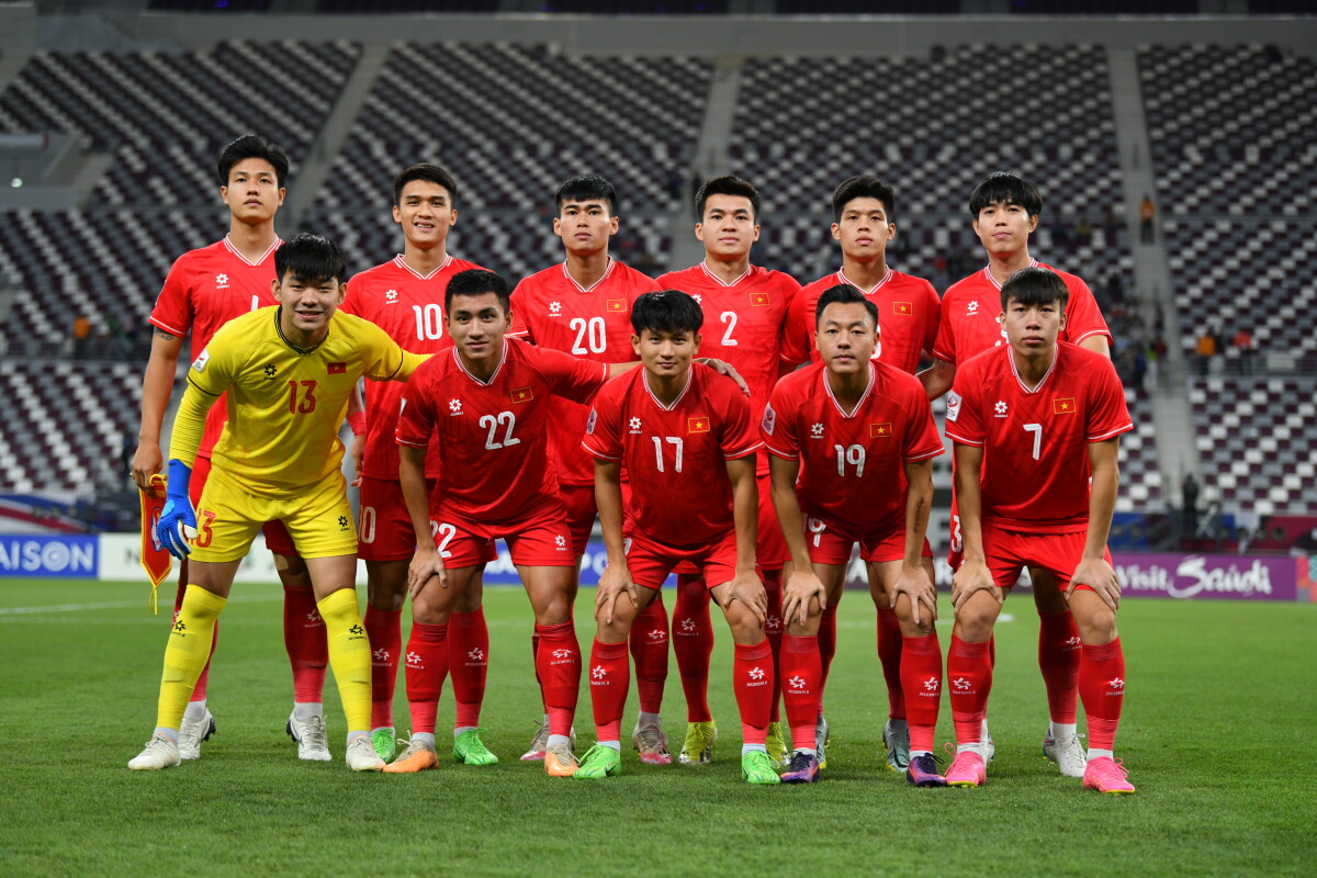 Group D: Uzbekistan v Vietnam