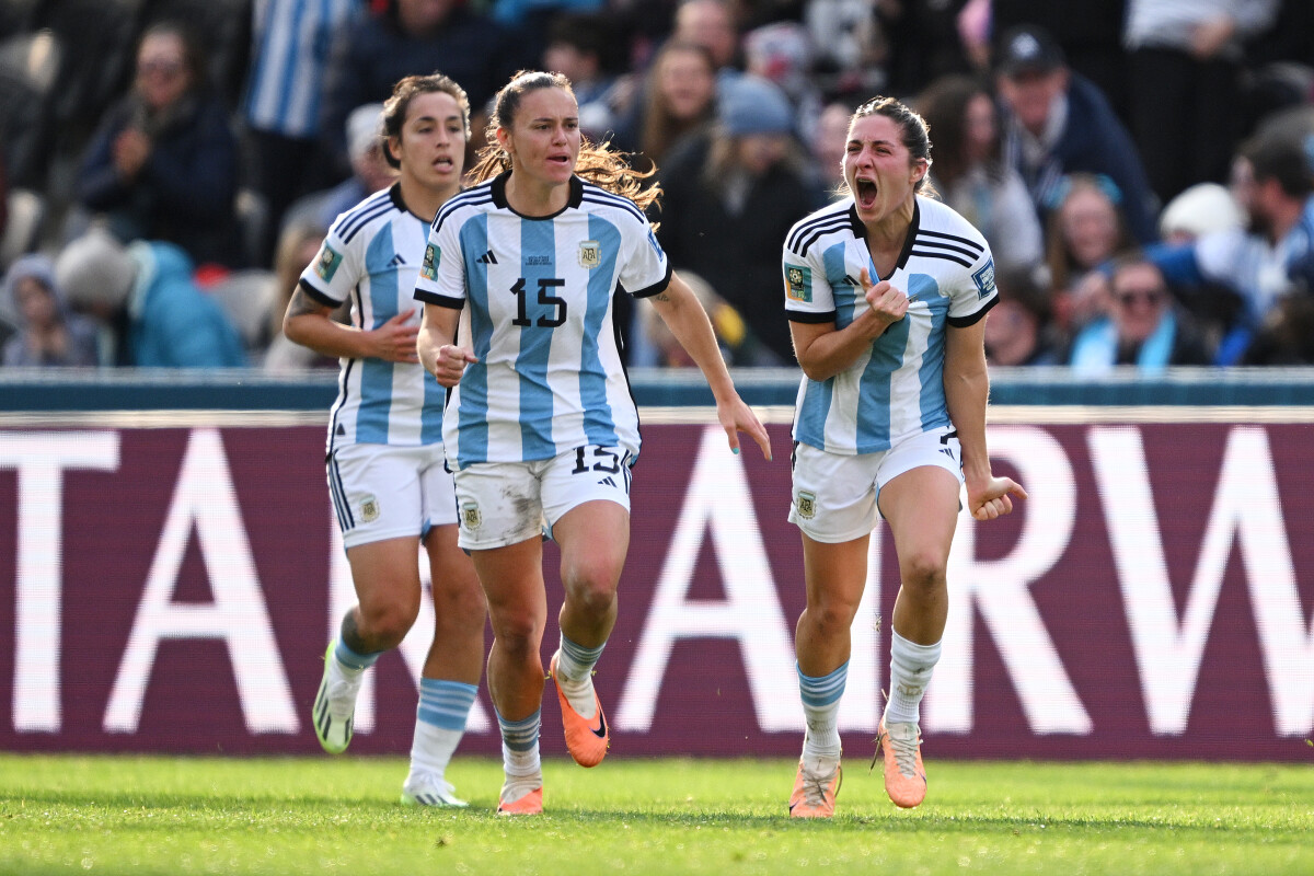 Group G: Argentina comeback denies South Africa first win at