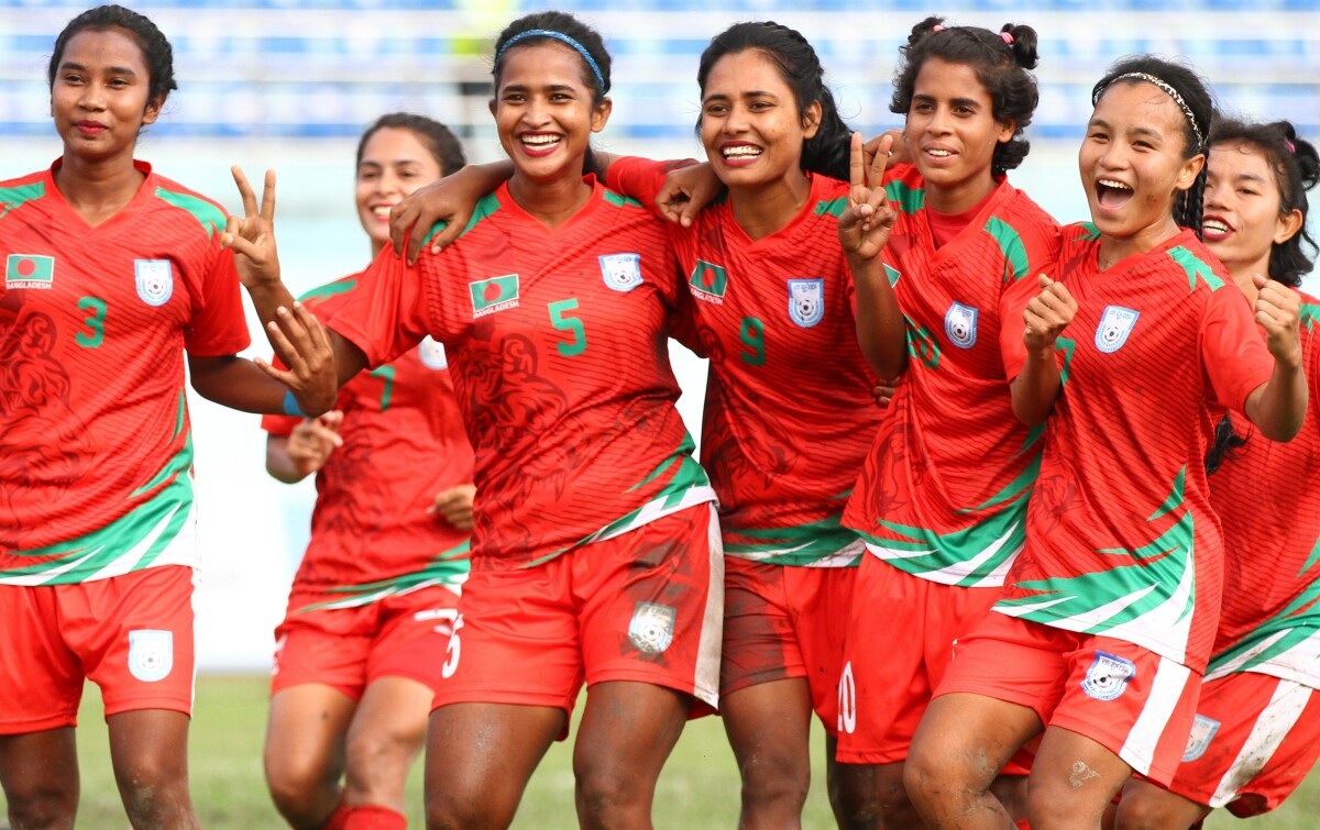 Nepal dethrone India, Bangladesh breeze into final