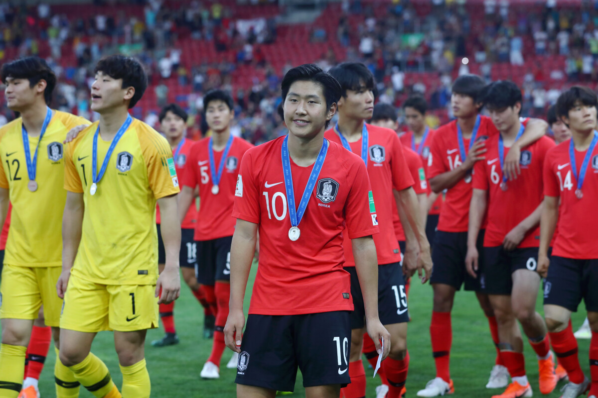 Южная корея и тайвань. AFC Asian u20 футбол. Тренер Кан Корея.